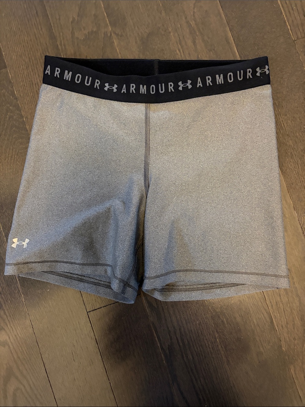 Under Armour Women's Gray Black Waistband Bike Shorts